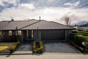 Wander to Wānaka - Wānaka Holiday Home